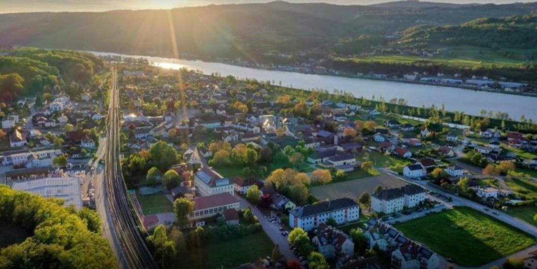 Apartment An Der Donau Krumnussbaum Kültér fotó